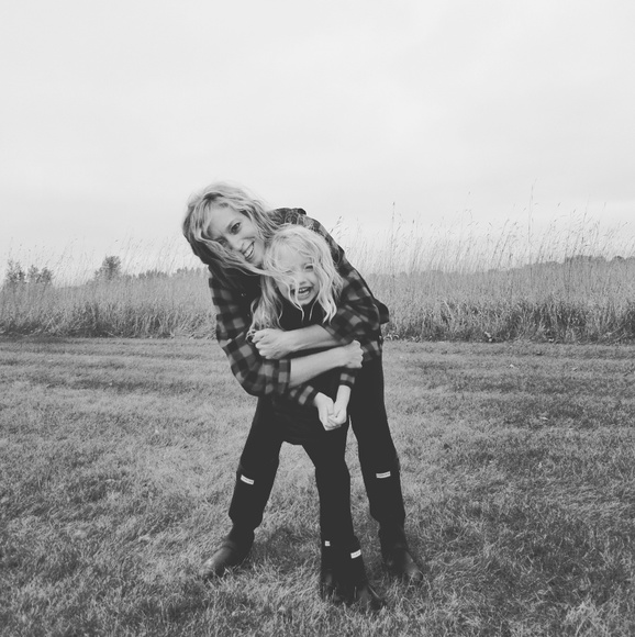 Meet your Posher, Amy - Picture 1 of 1